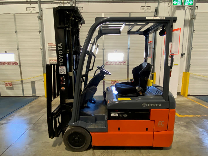 Used forklift for sale in Ajax | 2020 TOYOTA 4000 LB 3-Wheel Electric Forklift | Model: 8FBE20U