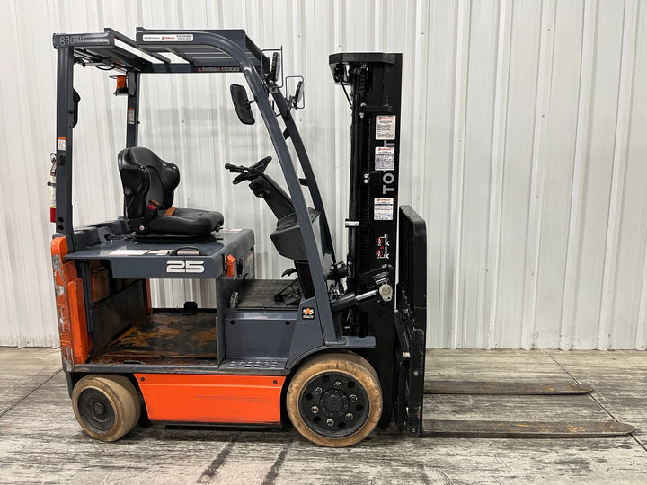 Used forklift for sale in London | 2022 TOYOTA 5000 LB Electric Cushion Forklift | Model: 8FBCU25