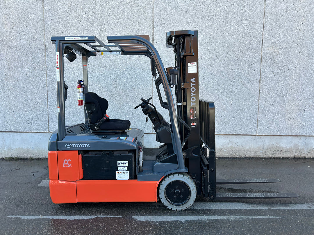 Used forklift for sale in Vaughan | 2021 TOYOTA 4,000 LB 3-Wheel Electric Forklift | Model: 8FBE20U