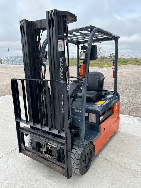 Used forklift for sale in Windsor | 2020 TOYOTA 4000 LB 3-Wheel Electric Forklift | Model: 8FBE20U