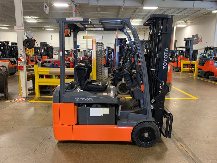 Used forklift for sale in Toronto | 2016 TOYOTA 4000 LB 3-Wheel Electric Forklift | Model: 8FBE20U
