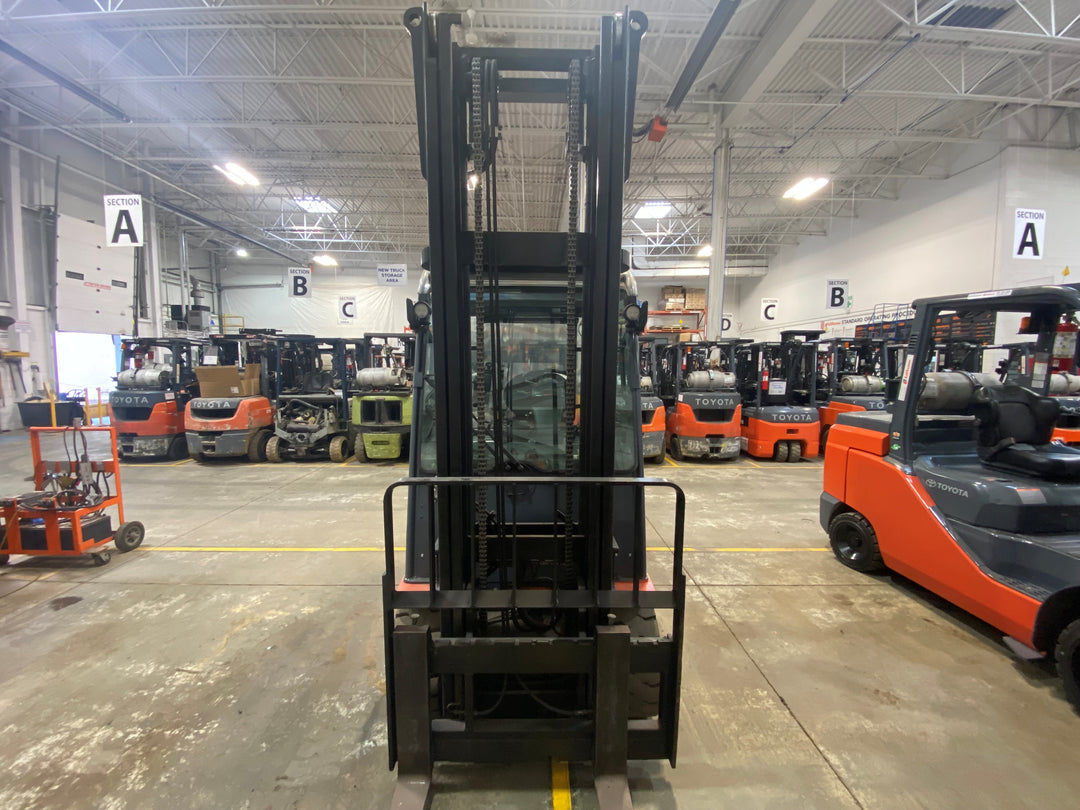Used forklift for sale in Barrie | 2017 TOYOTA 7000 LB Electric Pneumatic Forklift | Model: 05-8FBM35T