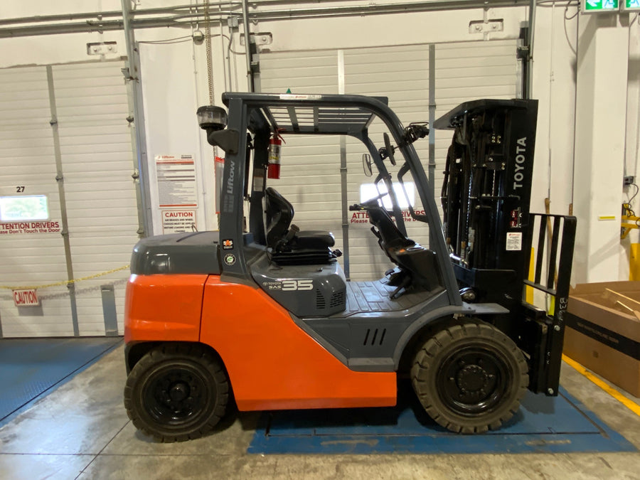 Used forklift for sale in Ajax | 2021 TOYOTA 8,000 LB Diesel Pneumatic Forklift | Model: 8FD35U