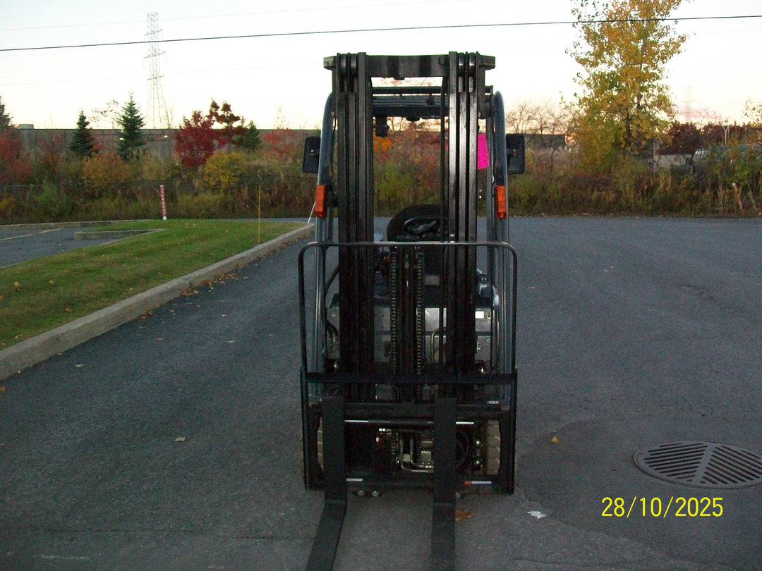 Used forklift for sale in Lachine | 2017 TOYOTA 3,500 LB 3-Wheel Electric Forklift Longbox | Model: 8FBEH18U
