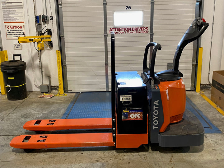 Used forklift for sale in Vaughan | 2020 TOYOTA 6000 LB Electric Walkie Rider Pallet Truck | Model: 8HBE30