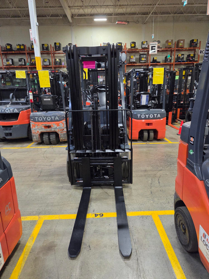 Used forklift for sale in Lachine | 2018 TOYOTA 4,000 LB Electric Cushion Forklift | Model: 8FBCU20
