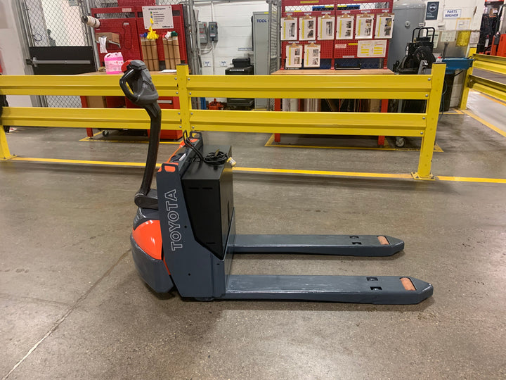 Used forklift for sale in Toronto | 2021 TOYOTA 4500 LB Electric Walkie Pallet Truck | Model: 8HBW23