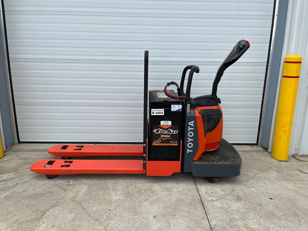 Used forklift for sale in London | 2022 TOYOTA 6,000 LB Electric Walkie Rider Pallet Truck | Model: 8HBE30