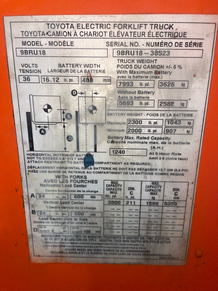 Used forklift for sale in Lachine | 2018 TOYOTA 3,500 LB Electric Reach Truck | Model: 9BR183M211