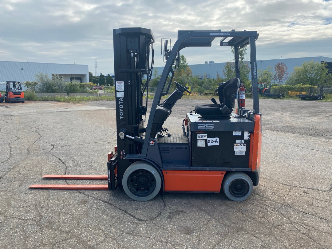 Used forklift for sale in Kitchener | 2017 TOYOTA 5,000 LB Electric Cushion Forklift | Model: 8FBCU25