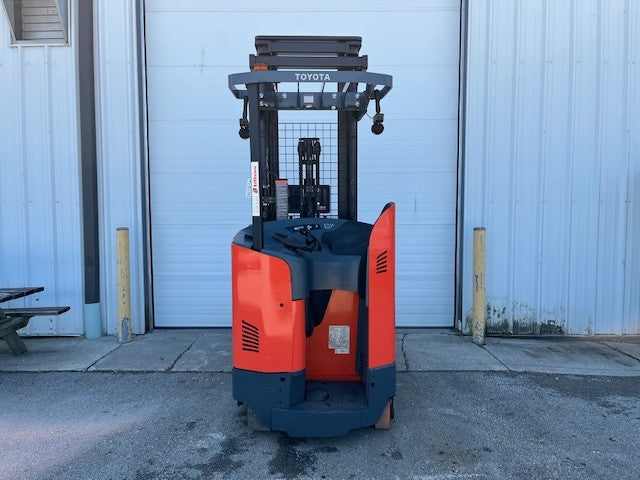 Used forklift for sale in Kitchener | 2019 TOYOTA 3,500 LB Electric Reach Truck | Model: 9BR183M241