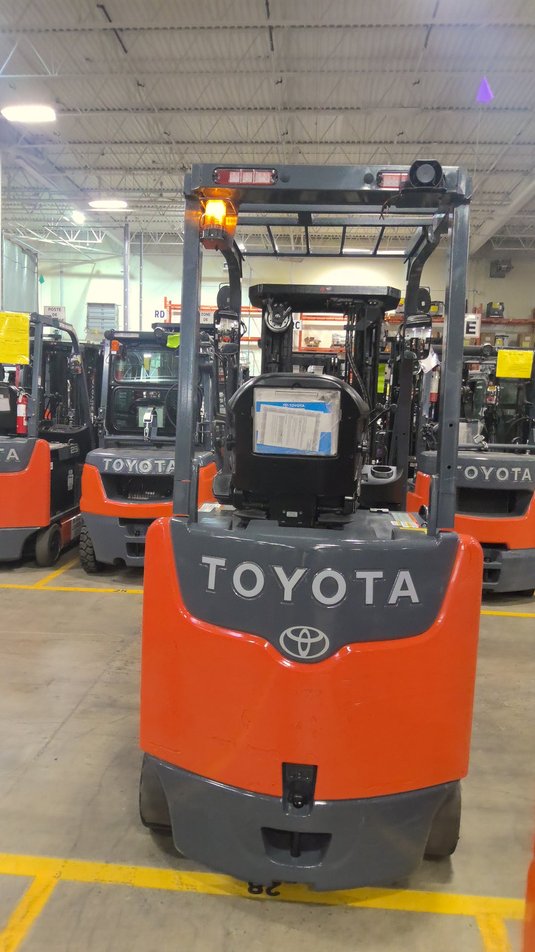 Used forklift for sale in Lachine | 2021 TOYOTA 6000 LB Electric Cushion Forklift | Model: 8FBCU30