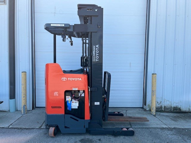 Used forklift for sale in Kitchener | 2019 TOYOTA 3,500 LB Electric Reach Truck | Model: 9BR183M241