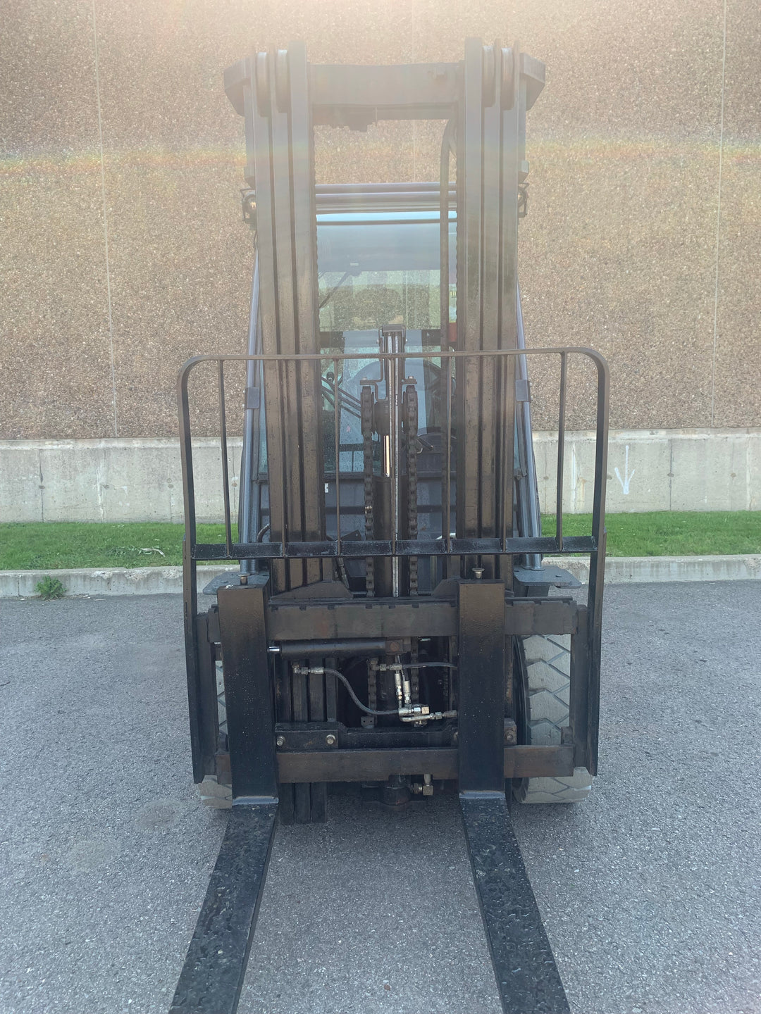 Used forklift for sale in Quebec | 2021 TOYOTA 6,000 LB IC Pneumatic Forklift | Model: 8FGU30