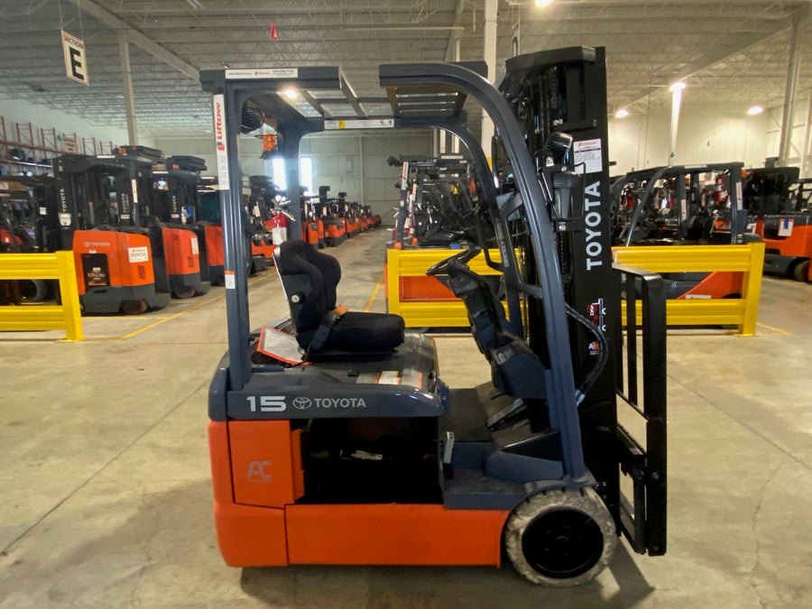 Used forklift for sale in Vaughan | 2021 TOYOTA 3,000 LB 3-Wheel Electric Forklift | Model: 8FBE15U