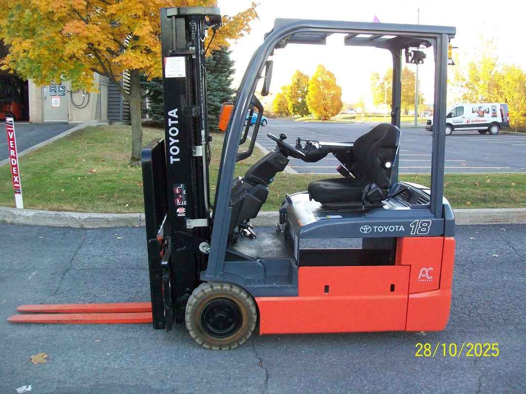 Used forklift for sale in Lachine | 2017 TOYOTA 3,500 LB 3-Wheel Electric Forklift Longbox | Model: 8FBEH18U