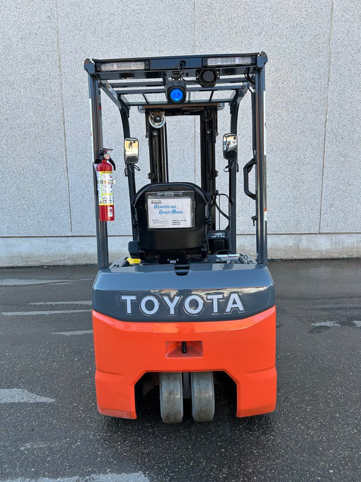 Used forklift for sale in Vaughan | 2021 TOYOTA 4,000 LB 3-Wheel Electric Forklift | Model: 8FBE20U