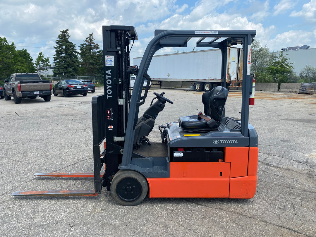 Used forklift for sale in Kitchener | 2021 TOYOTA 4,000 LB 3-Wheel Electric Forklift | Model: 8FBE20U