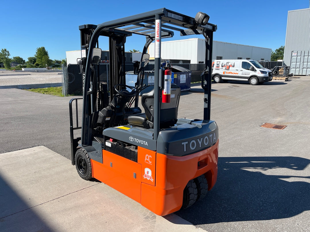 Used forklift for sale in Windsor | 2022 TOYOTA 4,000 LB 3-Wheel Electric Forklift | Model: 8FBE20U