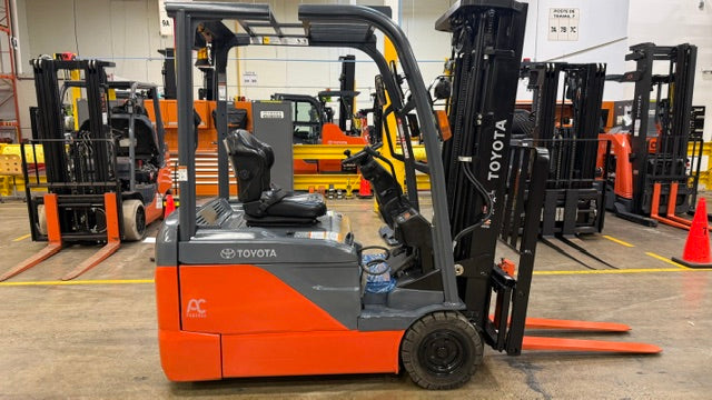 Used forklift for sale in Lachine | 2018 TOYOTA 4,000 LB 3-Wheel Electric Forklift | Model: 8FBE20U