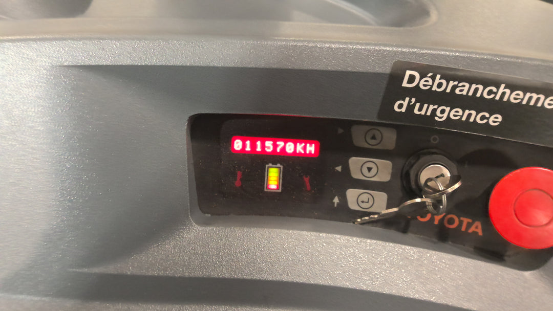 Used forklift for sale in Lachine | 2018 TOYOTA 4,000 LB Electric Standup Counterbalance | Model: 8BNCU20M188