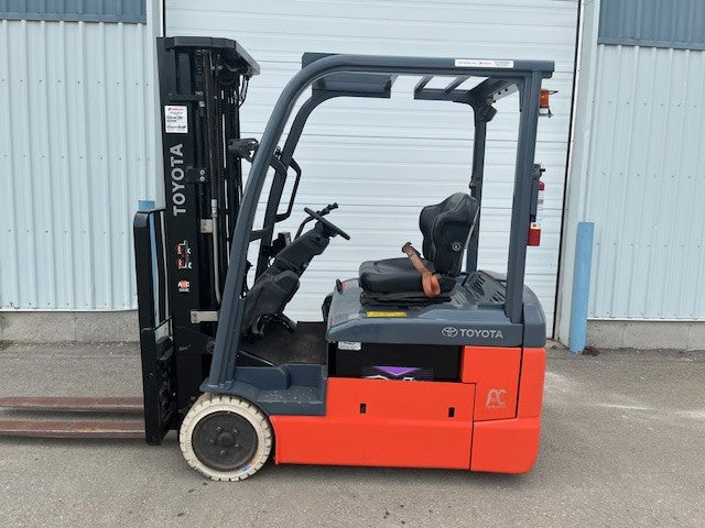 Used forklift for sale in London | 2021 TOYOTA 4000 LB 3-Wheel Electric Forklift | Model: 8FBE20U