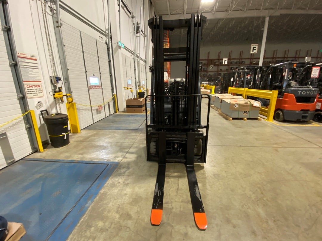 Used forklift for sale in Ajax | 2019 TOYOTA 6,000 LB IC Cushion Forklift | Model: 8FGCU30