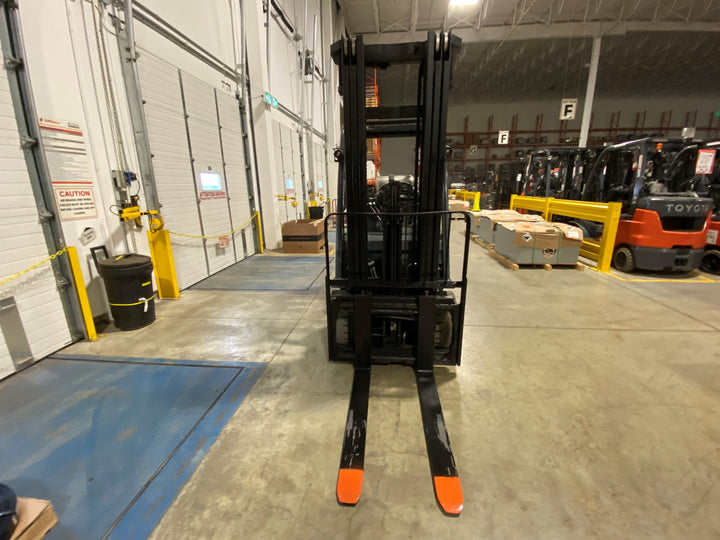 Used forklift for sale in Ajax | 2019 TOYOTA 6,000 LB IC Cushion Forklift | Model: 8FGCU30