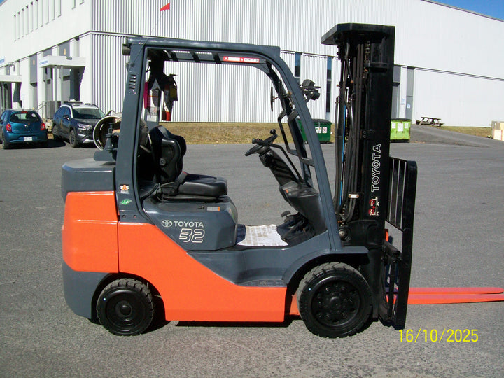 Used forklift for sale in Boucherville | 2021 TOYOTA 6,500 LB IC Cushion Forklift | Model: 8FGCU32