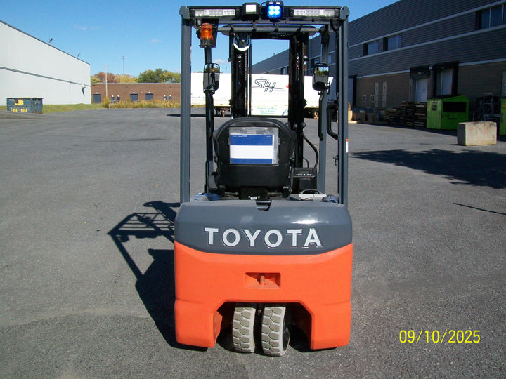 Used forklift for sale in Boucherville | 2021 TOYOTA 4,000 LB 3-Wheel Electric Forklift | Model: 8FBE20U