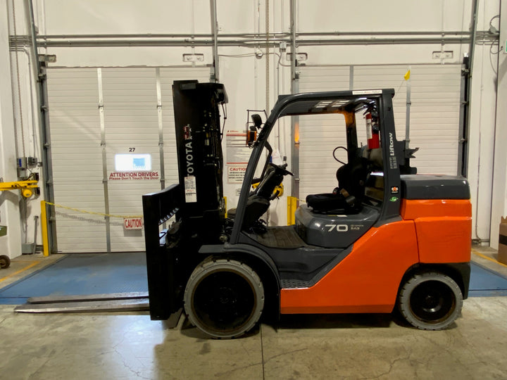 Used forklift for sale in Ajax | 2018 TOYOTA 15500 LB IC Cushion Forklift | Model: 8FGC70U