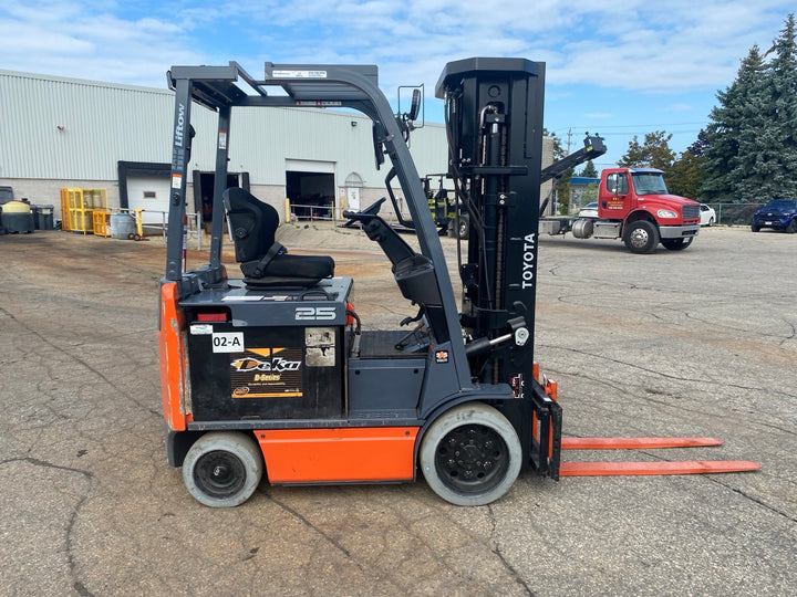 Used forklift for sale in Kitchener | 2017 TOYOTA 5,000 LB Electric Cushion Forklift | Model: 8FBCU25