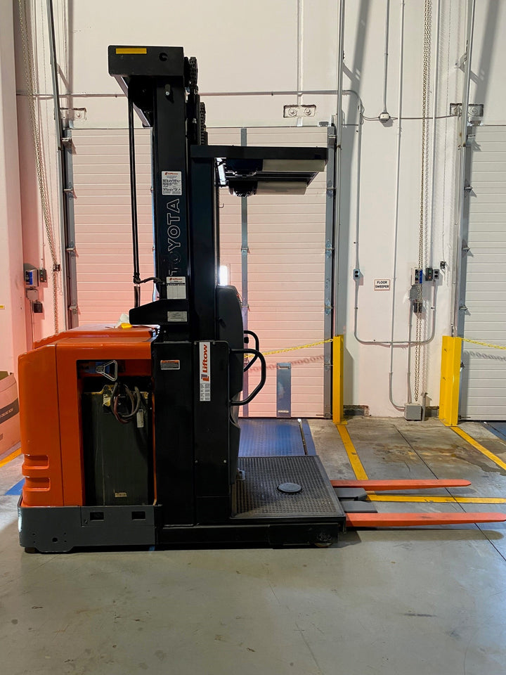Used forklift for sale in Ajax | 2013 TOYOTA 3,000 LB Electric Order Picker | Model: 7BPUE15240