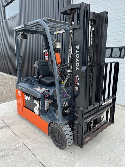 Used forklift for sale in Windsor | 2020 TOYOTA 4000 LB 3-Wheel Electric Forklift | Model: 8FBE20U