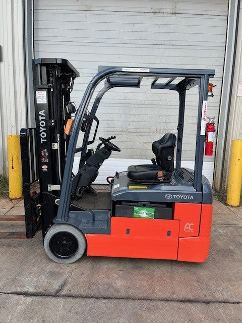 Used forklift for sale in London | 2019 TOYOTA 4000 LB 3-Wheel Electric Forklift | Model: 8FBE20U