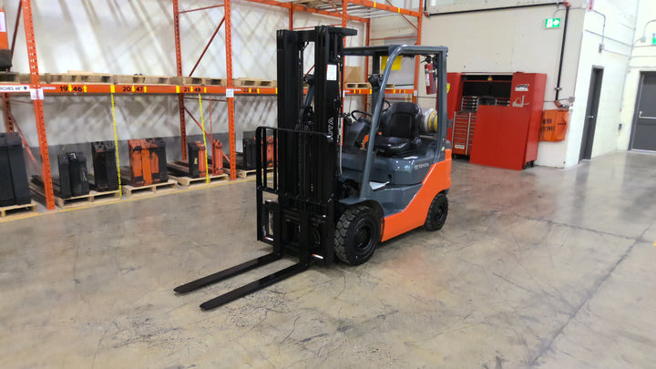 Used forklift for sale in Lachine | 2021 TOYOTA 3,500 LB IC Pneumatic Forklift | Model: 8FGU18