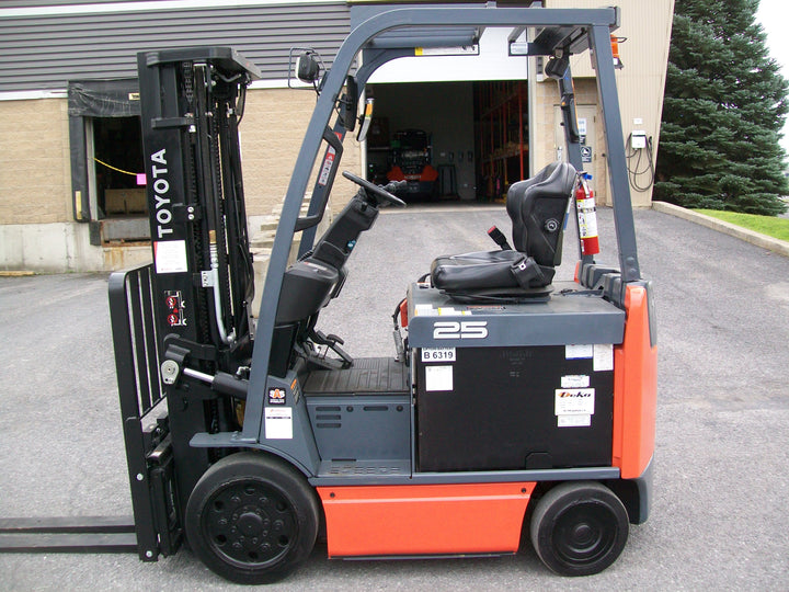 Used forklift for sale in Boucherville | 2022 TOYOTA 5,000 LB Electric Cushion Forklift | Model: 8FBCU25
