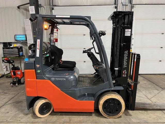 Used forklift for sale in London | 2021 TOYOTA 5,000 LB IC Cushion Forklift | Model: 8FGCU25