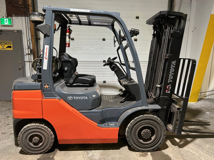 Used forklift for sale in Moncton | 2021 TOYOTA 5,000 LB IC Pneumatic Forklift | Model: 8FGU25