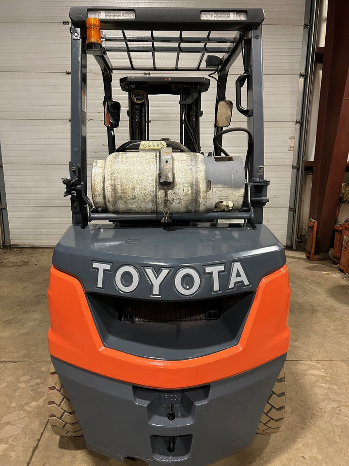 Used forklift for sale in Moncton | 2021 TOYOTA 5,000 LB IC Pneumatic Forklift | Model: 8FGU25
