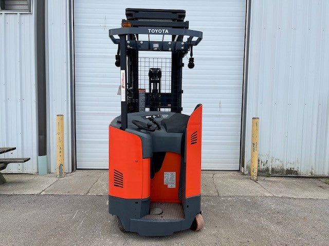 Used forklift for sale in Kitchener | 2019 TOYOTA 3,500 LB Electric Reach Truck | Model: 9BR183M241