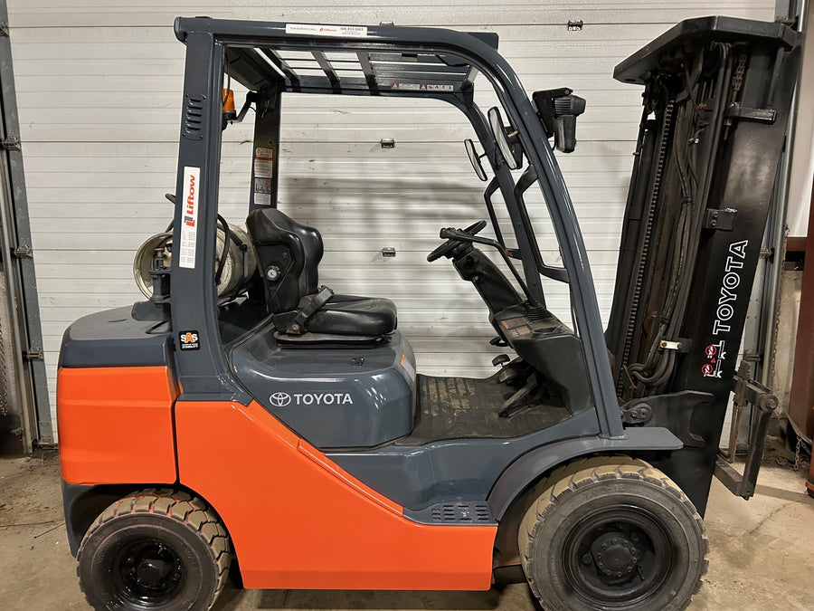 Used forklift for sale in Moncton | 2021 TOYOTA 5,000 LB IC Pneumatic Forklift | Model: 8FGU25