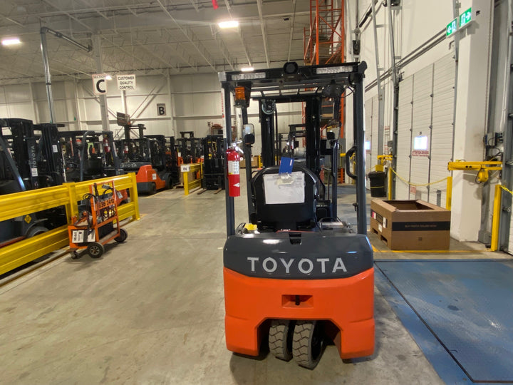 Used forklift for sale in Vaughan | 2021 TOYOTA 3,000 LB 3-Wheel Electric Forklift | Model: 8FBE15U