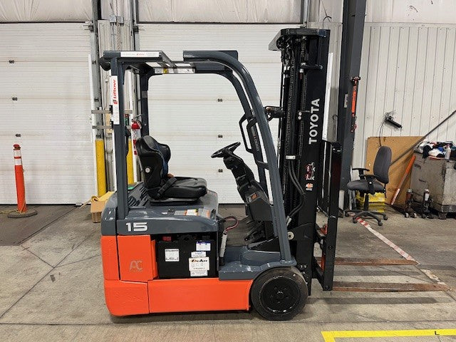 Used forklift for sale in London | 2019 TOYOTA 3,000 LB 3-Wheel Electric Forklift | Model: 8FBES15U