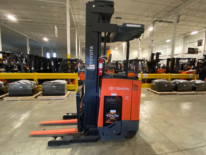 Used forklift for sale in Ajax | 2017 TOYOTA 3,500 LB Electric Reach Truck | Model: 9BR183S241