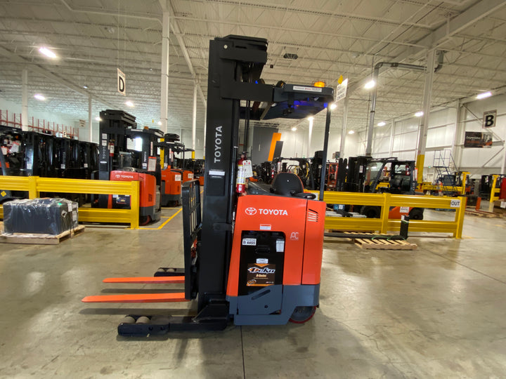 Used forklift for sale in Vaughan | 2017 TOYOTA 3,500 LB Electric Reach Truck | Model: 9BR183M241