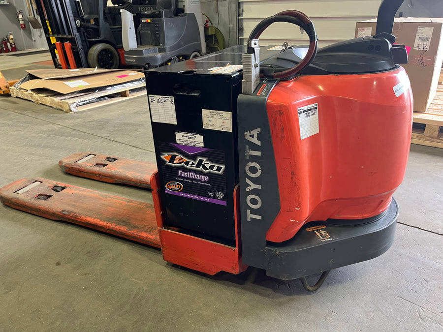 Used forklift for sale in Ottawa | 2014 TOYOTA 6000 LB Electric Walkie Pallet Truck | Model: 8HBW30