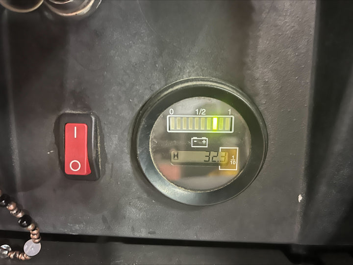 Used forklift for sale in Ottawa | 2018 TOYOTA 4,000 LB Electric Walkie Straddle Stacker | Model: 6BWS202L24