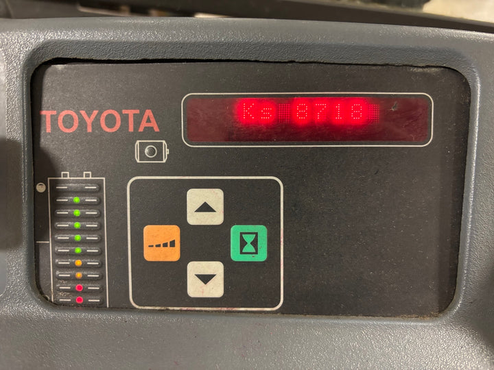Used forklift for sale in Toronto | 2015 TOYOTA 3500 LB Electric Reach Truck | Model: 8BR183M240