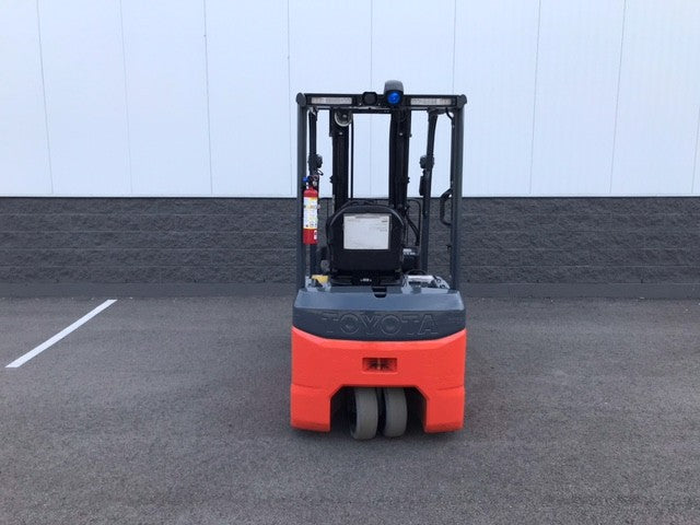Used forklift for sale in Hamilton | 2021 TOYOTA 4000 LB 3-Wheel Electric Forklift | Model: 8FBE20U